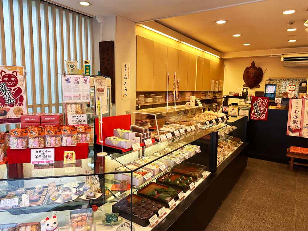 和菓子亀屋 内観