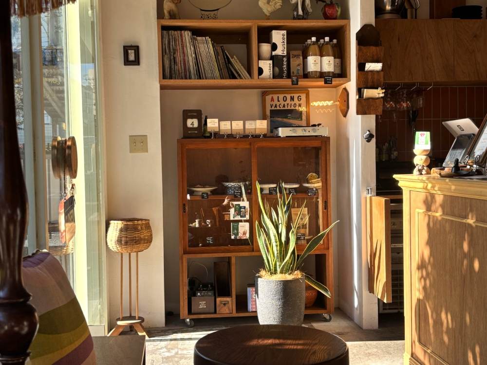 COFFEE & BAKED LOCASA 内装2