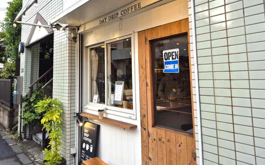 DAY-DRIP-COFFEE-デイ-ドリップ-コーヒー_外観