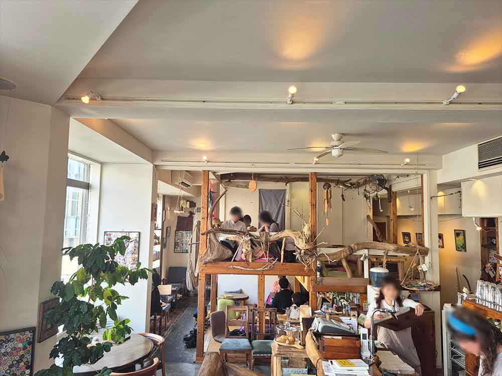 cafe-Stay-Happyの内観