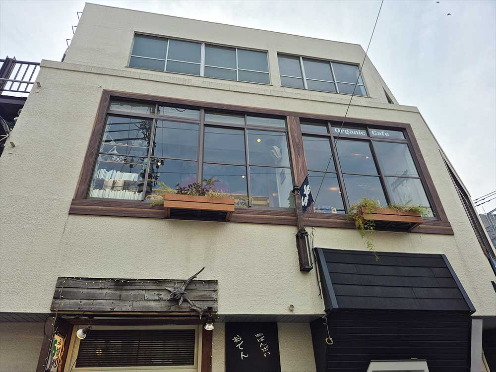 cafe-Stay-Happyの外観