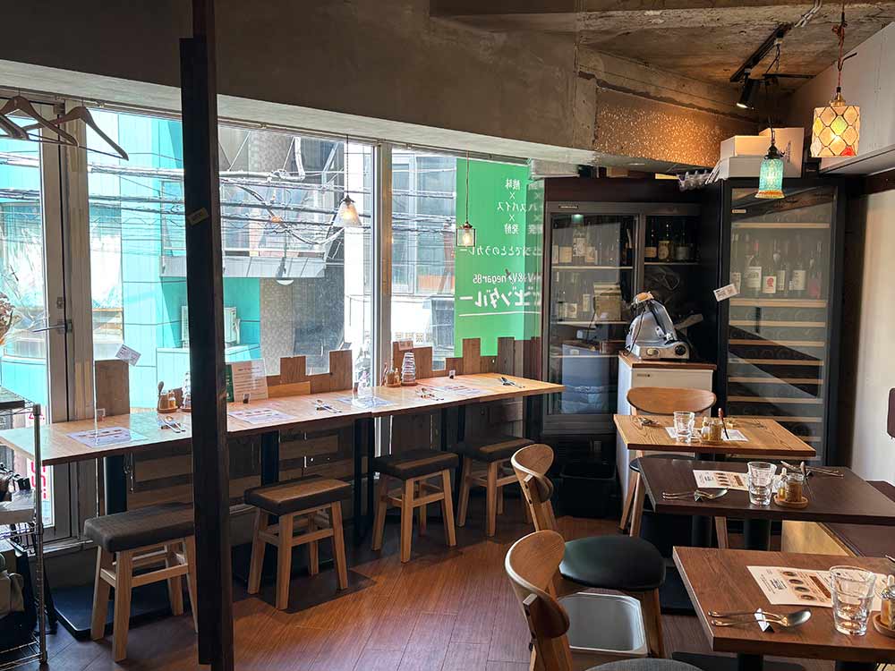 spice&vinegar85-東京ビンダルーの内観2