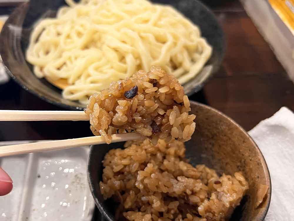 じんこのごはん接写