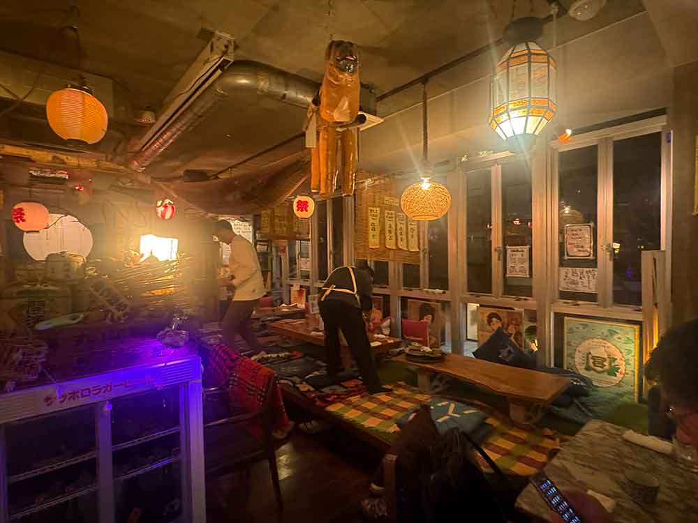 みつばちの内観