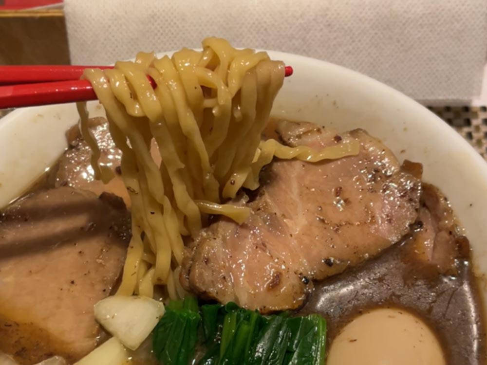 らぁめんや-やしげるのラーメン接写