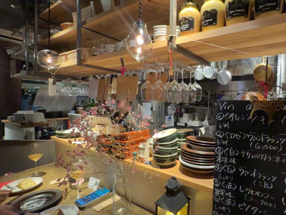 イールエビスの内観