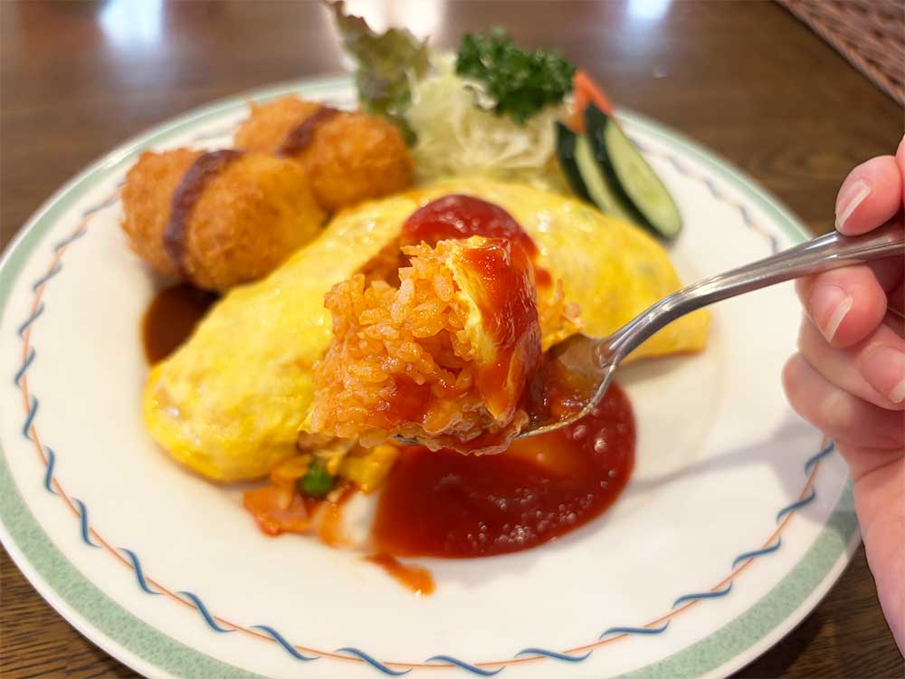 キッチンマカベのオムライスの中身