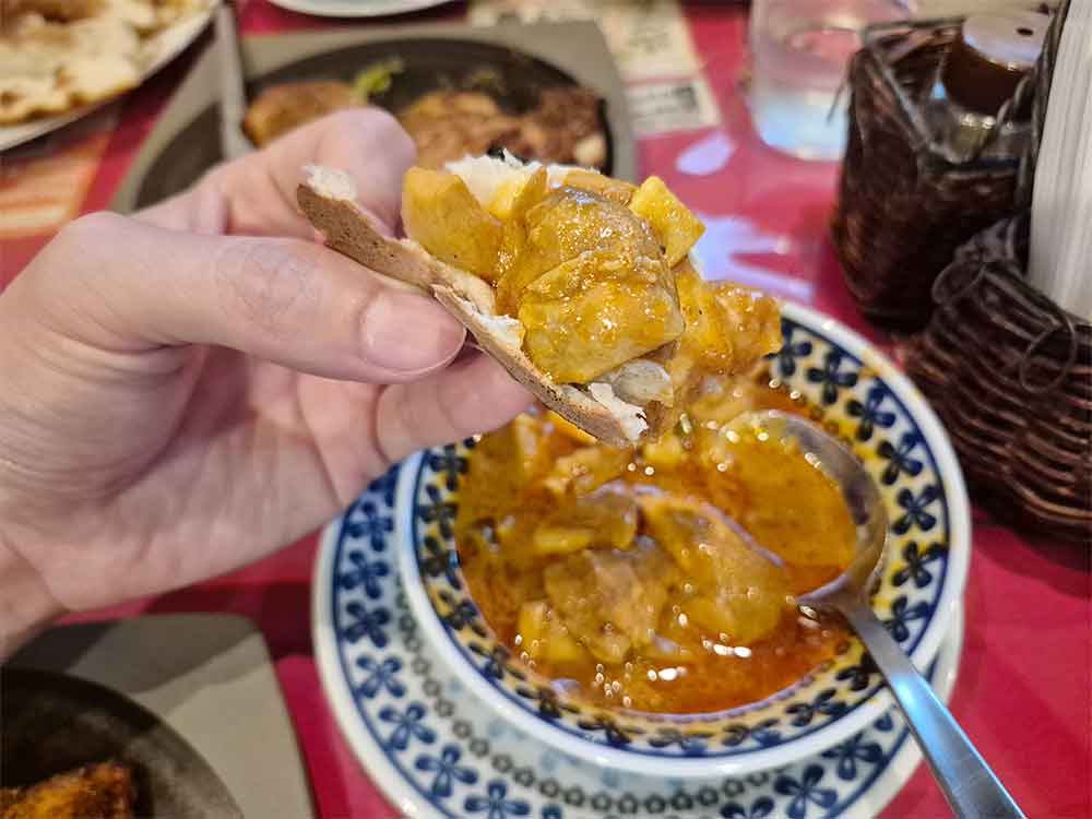ガラムマサラのチキンカレー