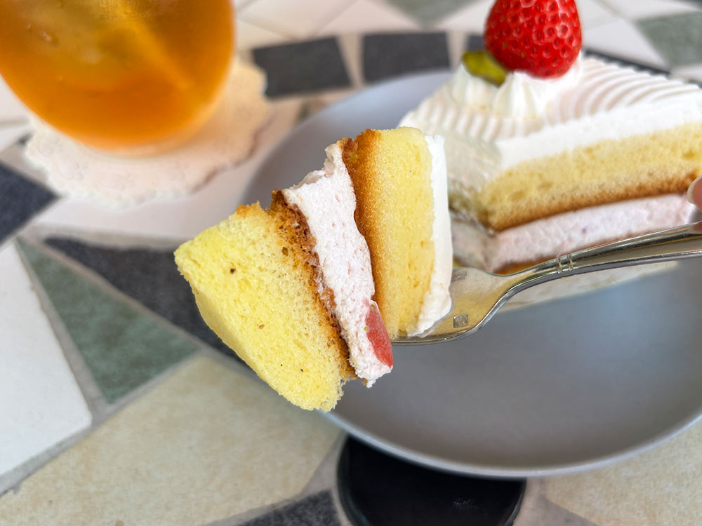 コンディトライ・ニシキヤのケーキ一口分