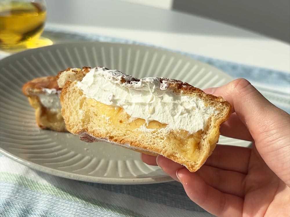 ニコラス精養堂のプリンパンの断面