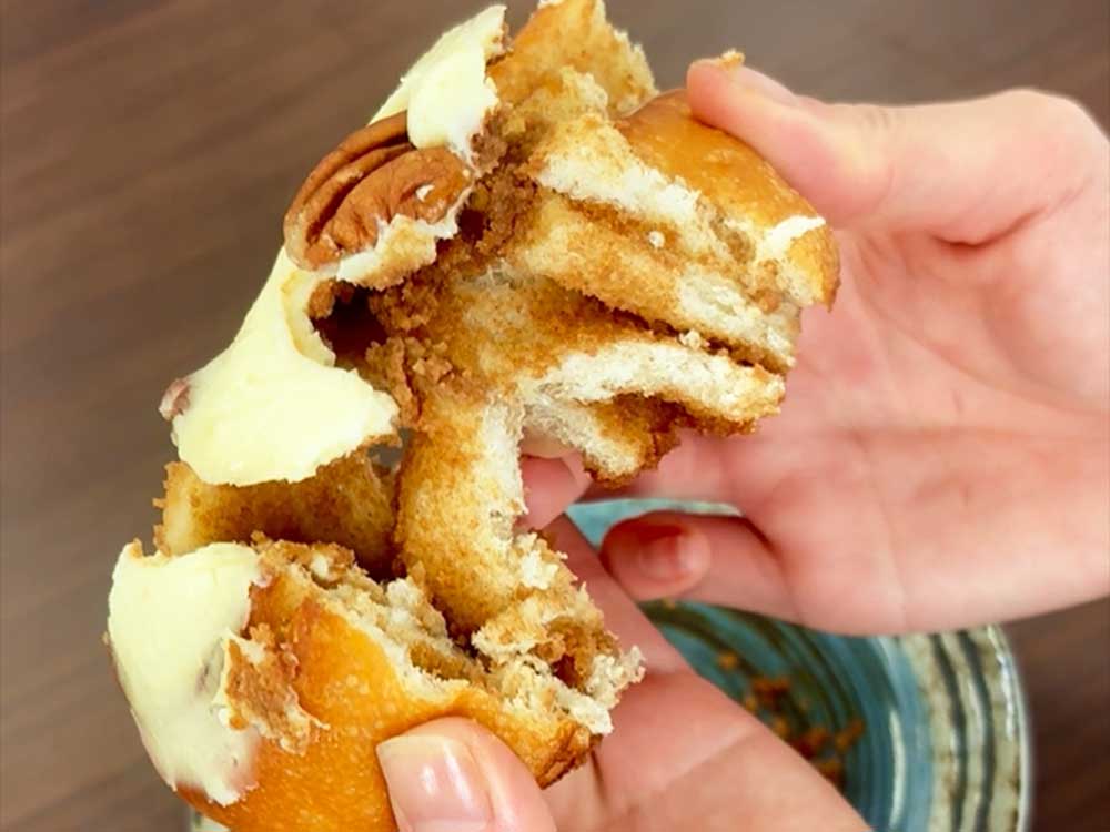 ブーランジェリー-ラ・テールのシナモンロール