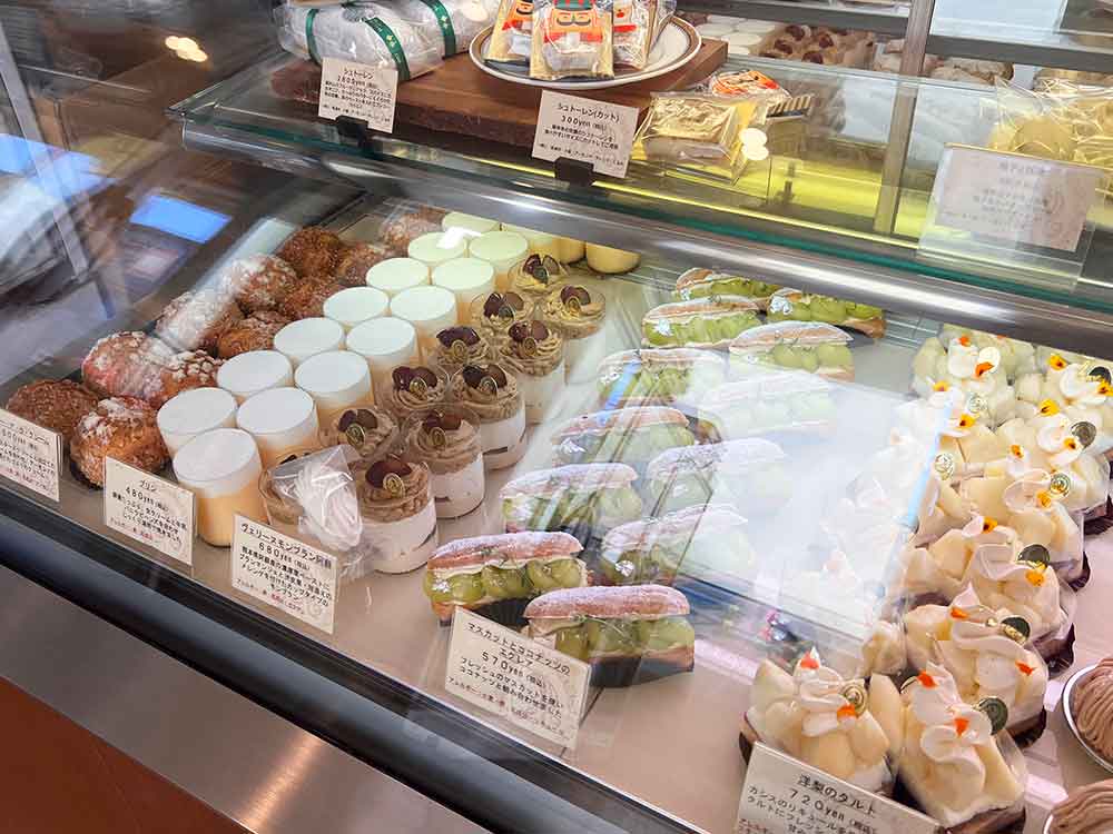 プレジールのショーケース