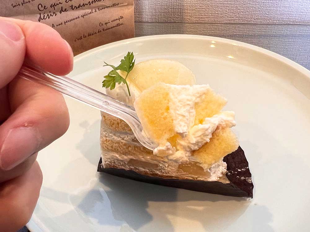 プレジール洋ナシケーキの接写