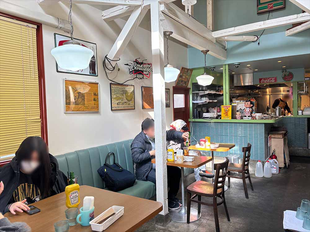 ベーカーバウンスの内観