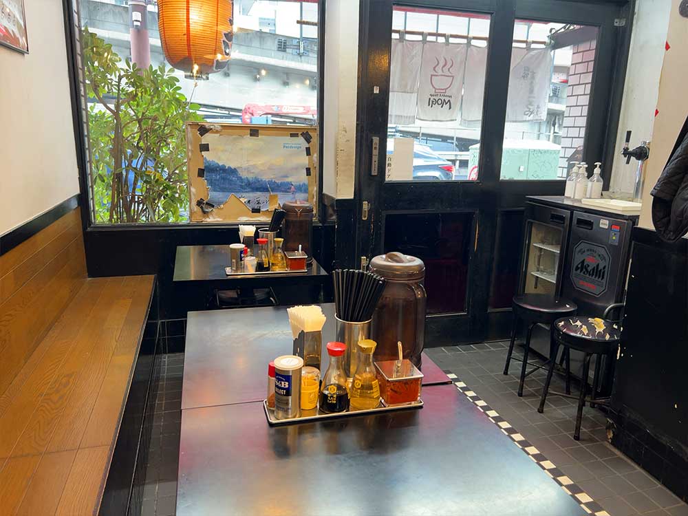 ラーメン茂木の内観4