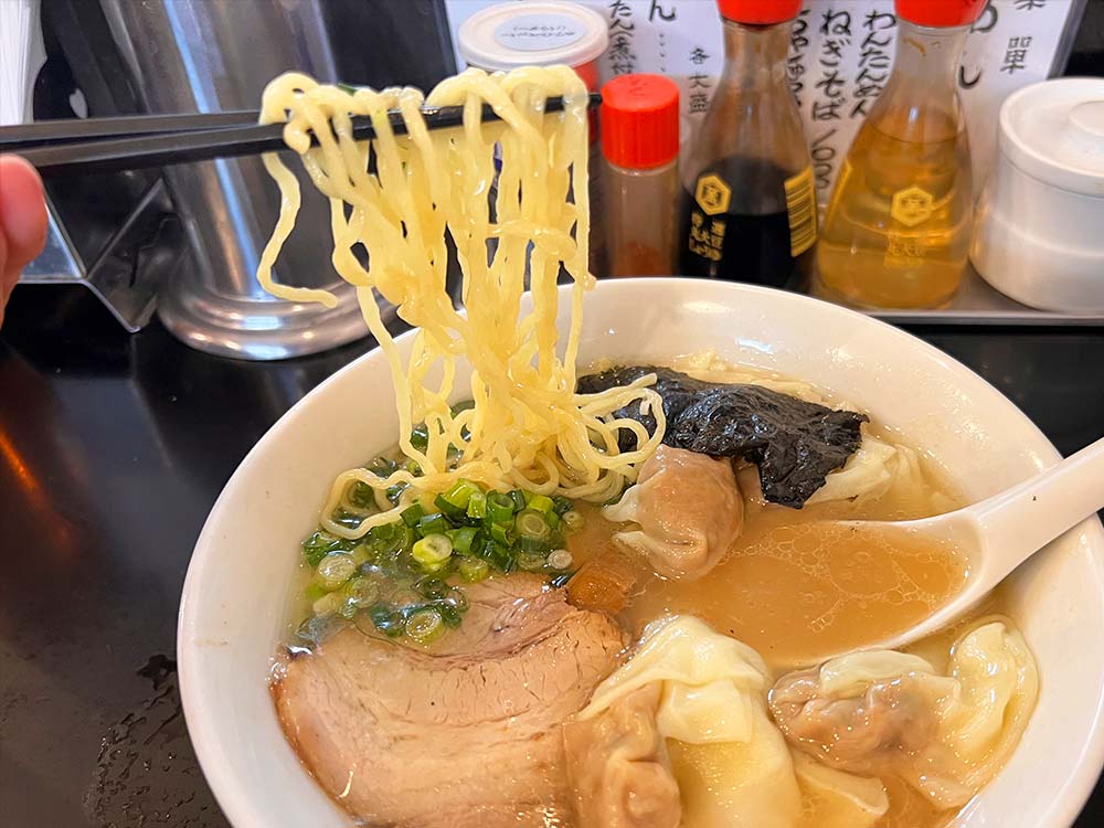 ラーメン茂木の麺