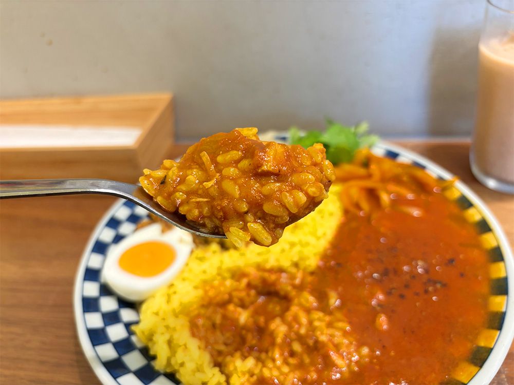 リズム＆スパイスのチキンカレー