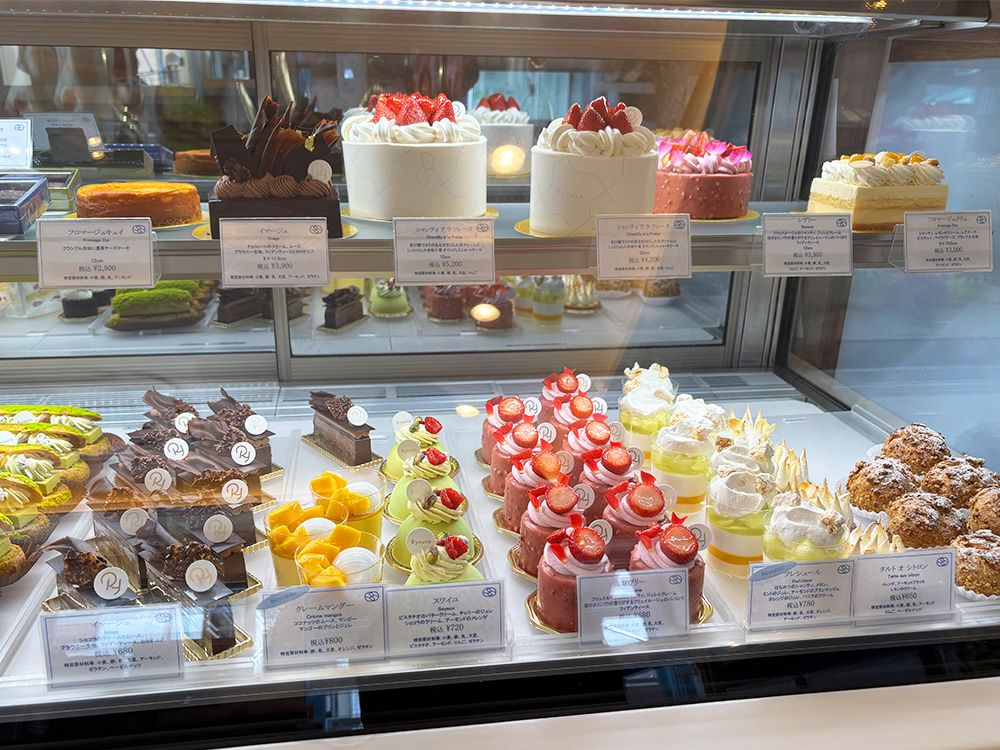 リョウラのケーキ