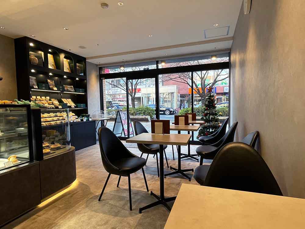 ヴィヨンの内観