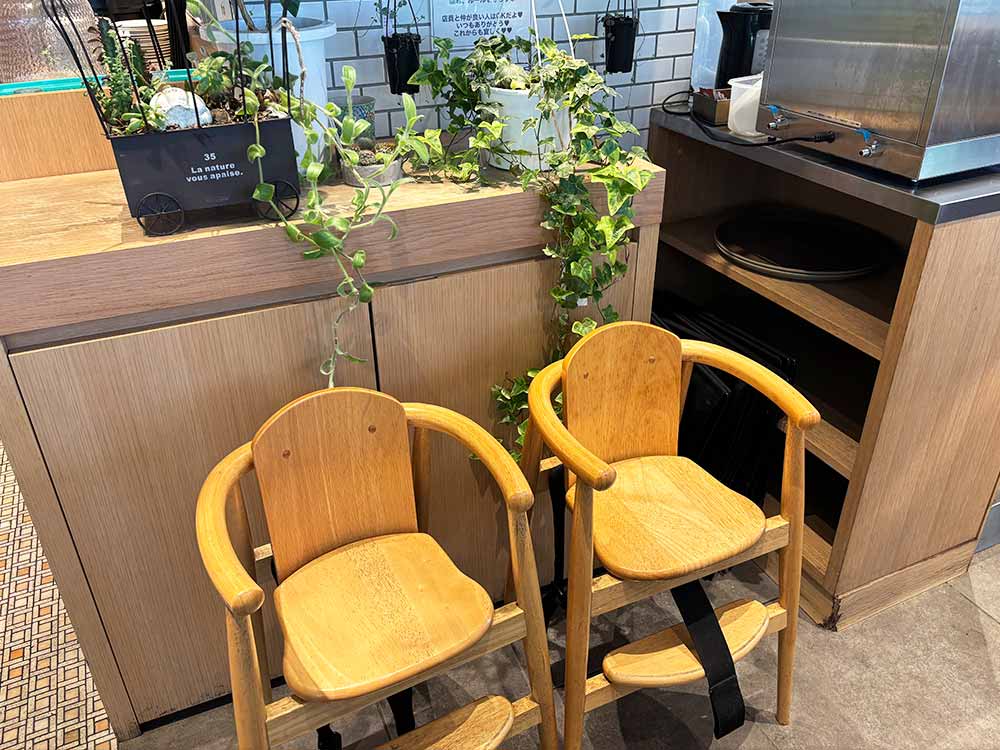 七百屋旬世の子供用いす