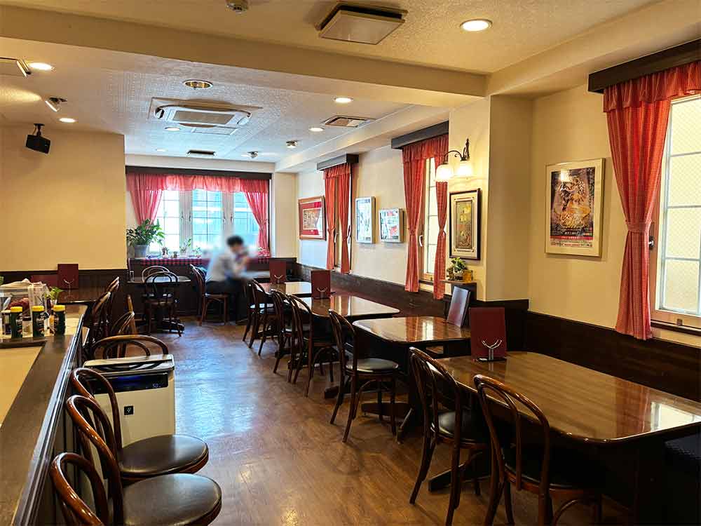 キッチンマカベの店内