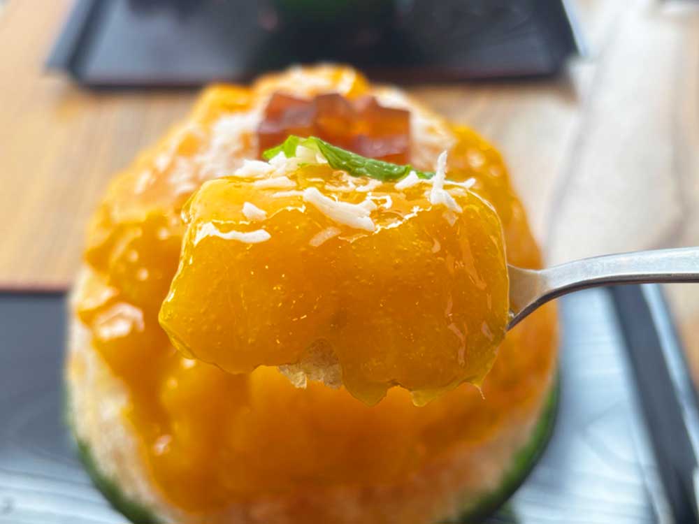 和kitchenかんなのマンゴーchachacha のスプーン上げ