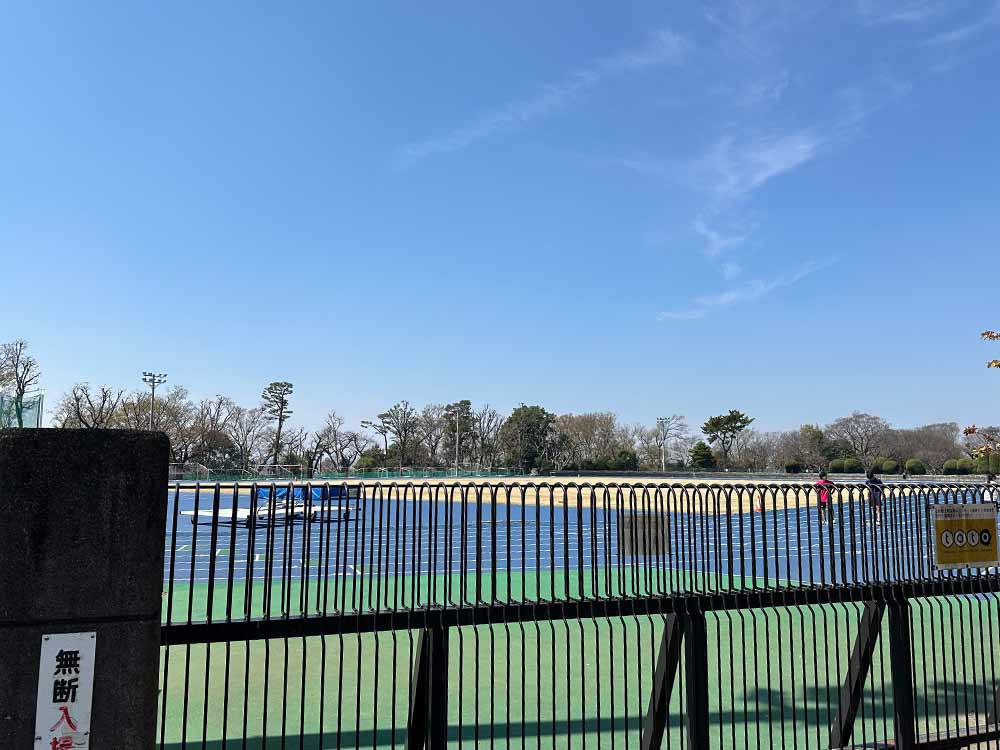大蔵運動公園の陸上競技場