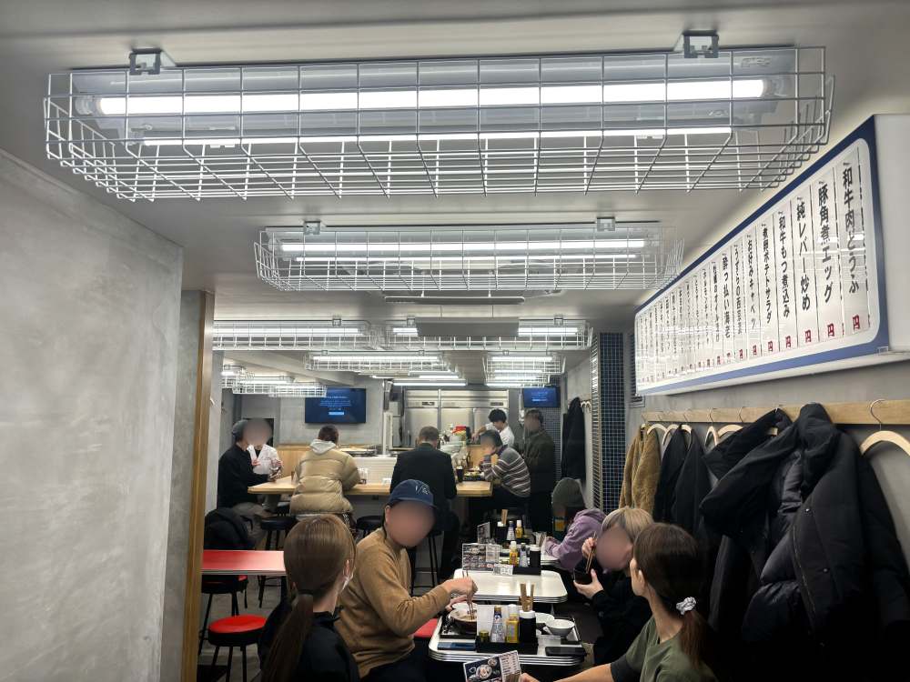 大衆食堂ニューヘイロー 内装1