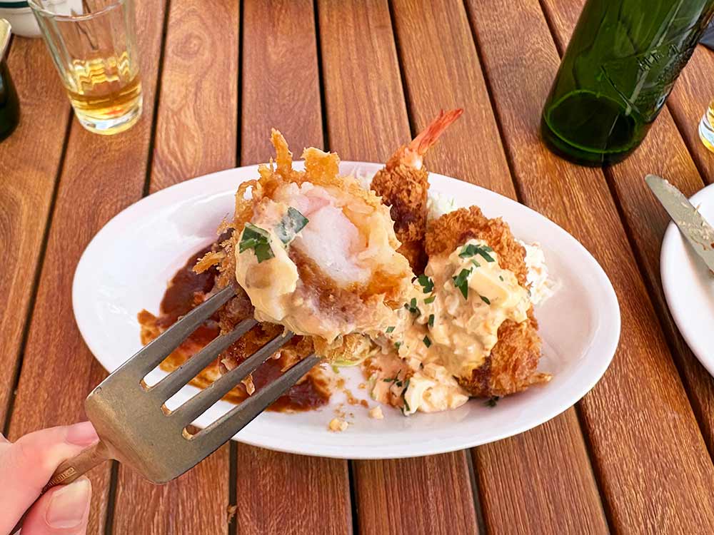 洋食apiのエビフライ断面