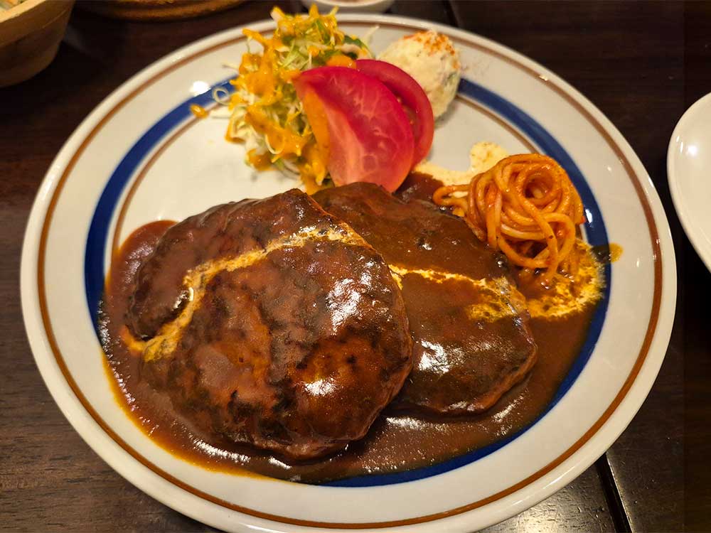 洋食cotocotoのデミグラスソースハンバーグ