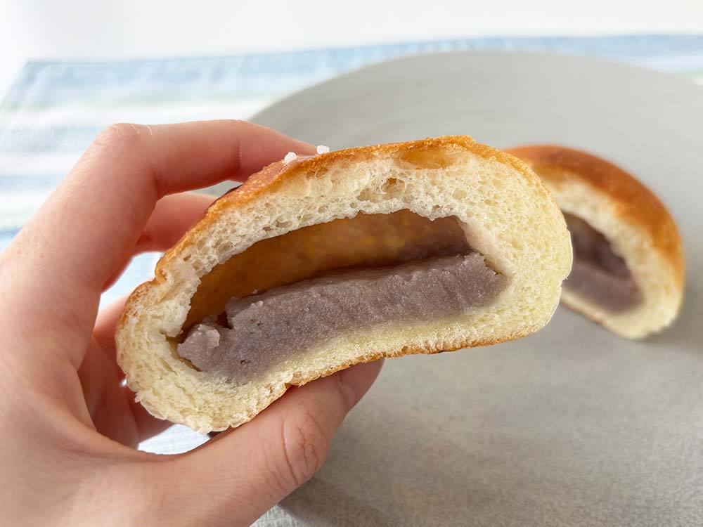 濱田屋本店の塩バターアンパンの断面