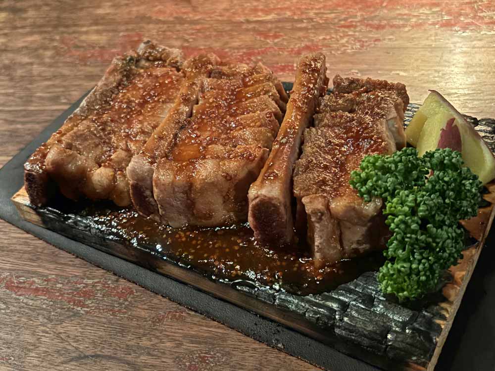 燻製201号室のスペアリブ全体