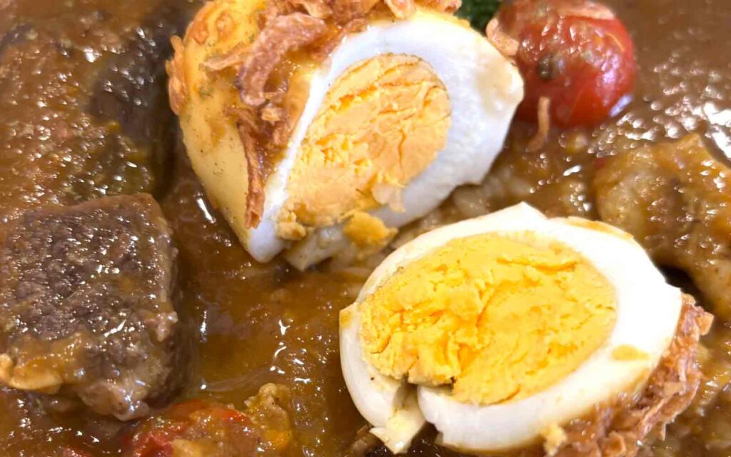 茄子おやじ-ゆで卵-カレー